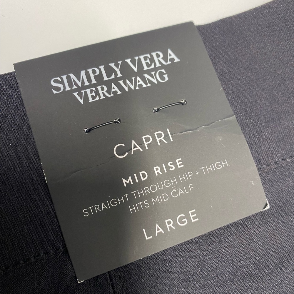 * Simply Vera capri large mid rise straight leg by Vera Wang Black Capri - Picture 4 of 12